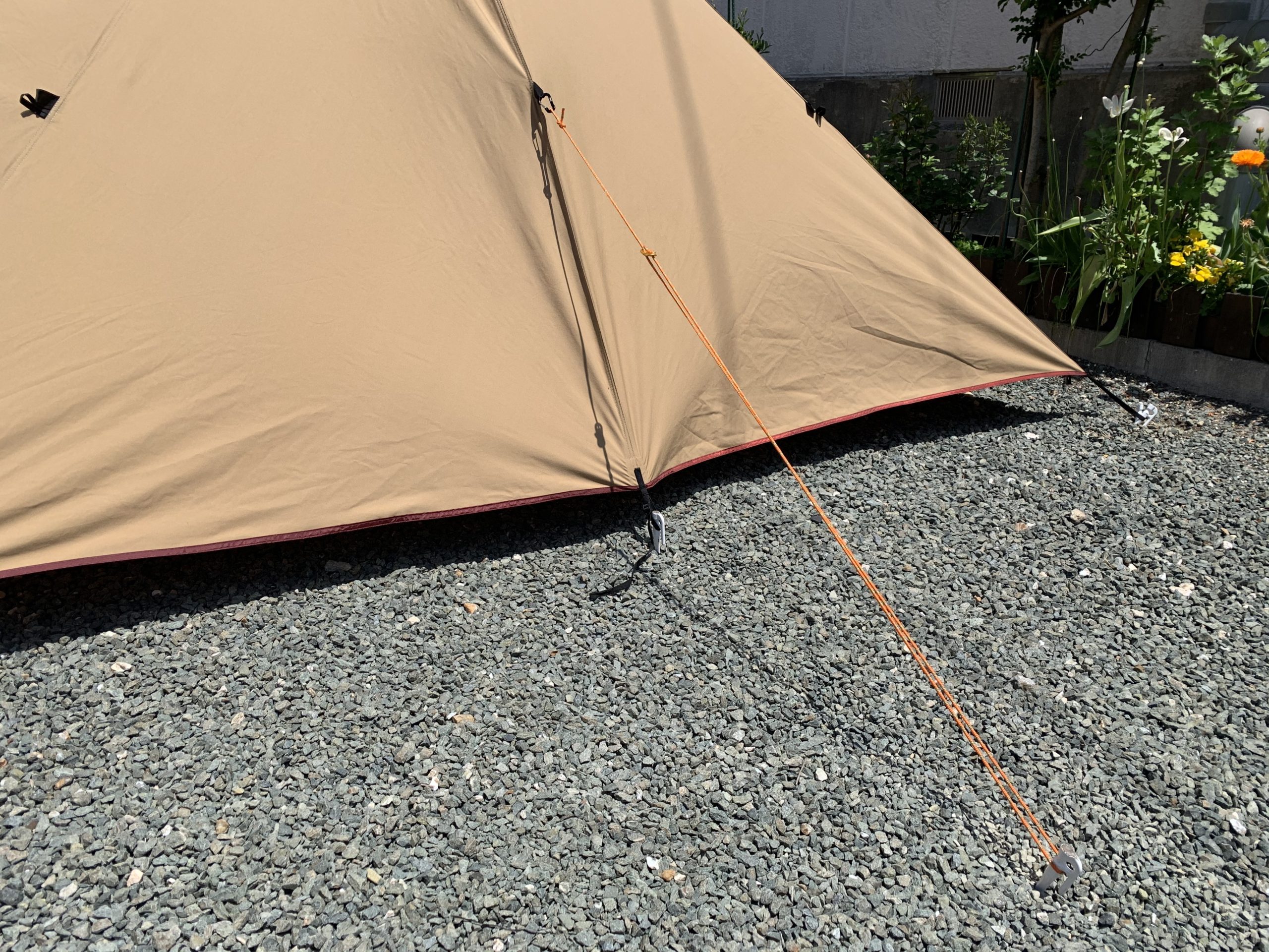 自在付きガイロープ自作とカラビナによる設営時短 | Camping Lab.